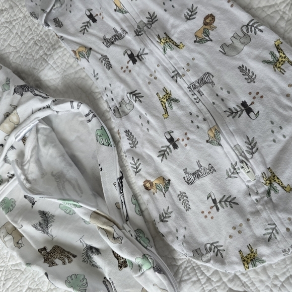 Aden + Anais Zippered Easy Wrap and Snug Swaddle 0-3 Months - Picture 3 of 8